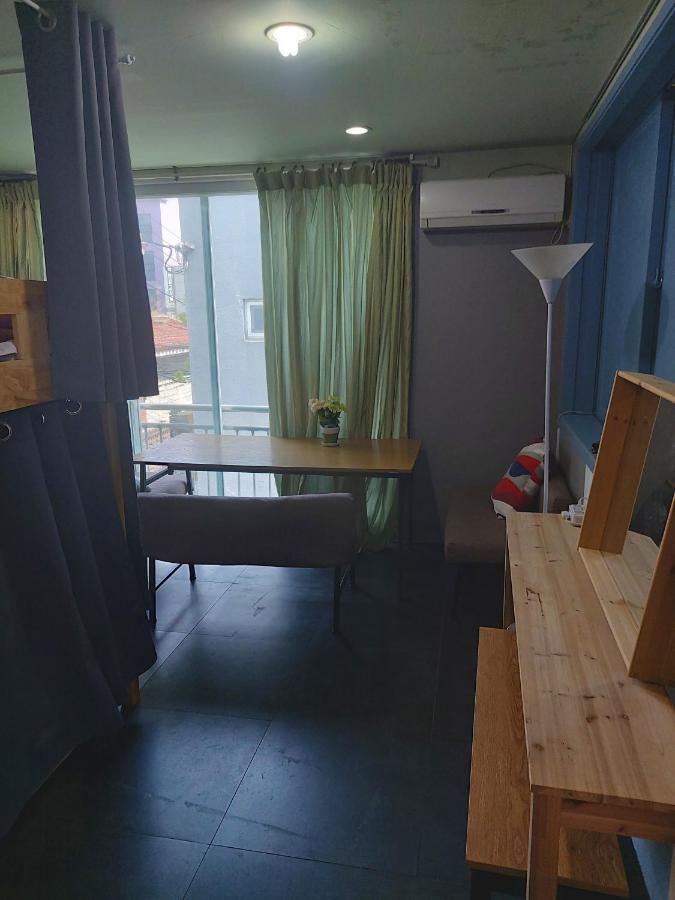 Buzz Guesthouse Hostel Сеул Екстериор снимка
