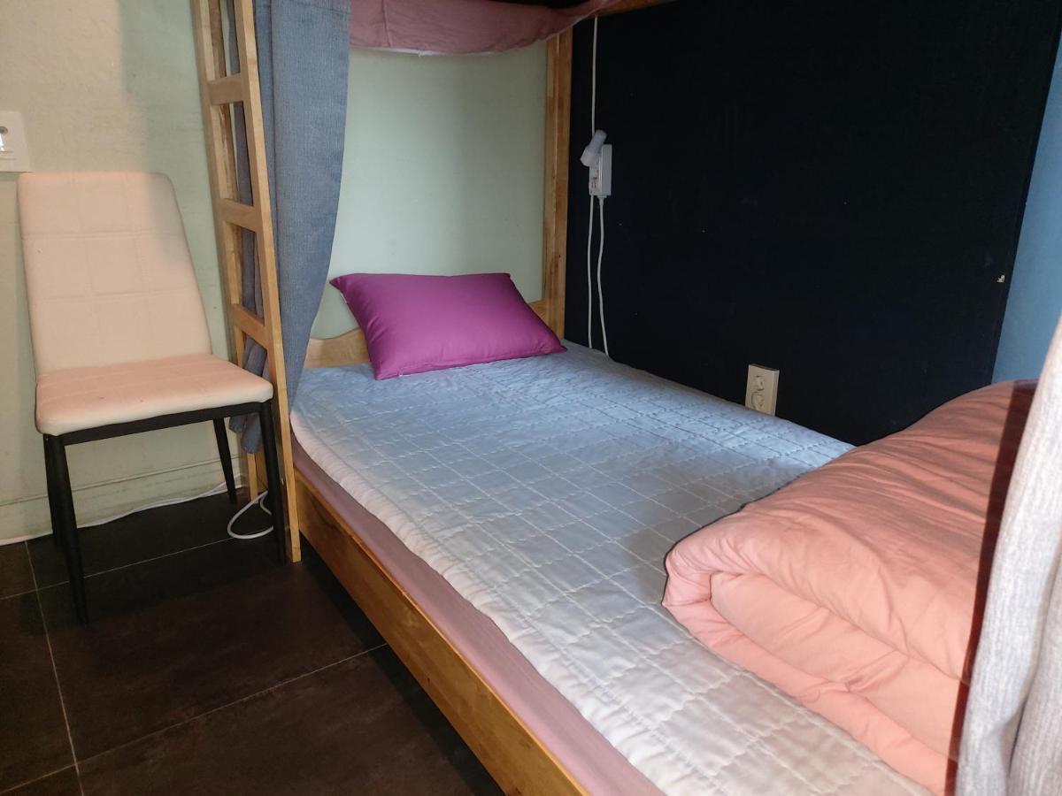 Buzz Guesthouse Hostel Сеул Екстериор снимка