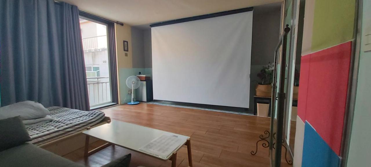 Buzz Guesthouse Hostel Сеул Екстериор снимка