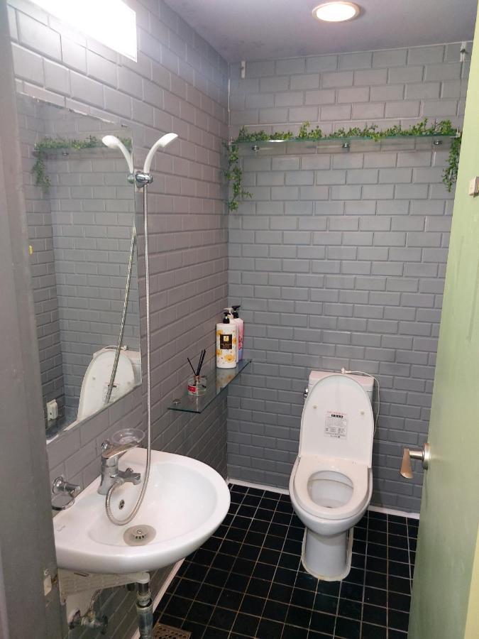 Buzz Guesthouse Hostel Сеул Екстериор снимка