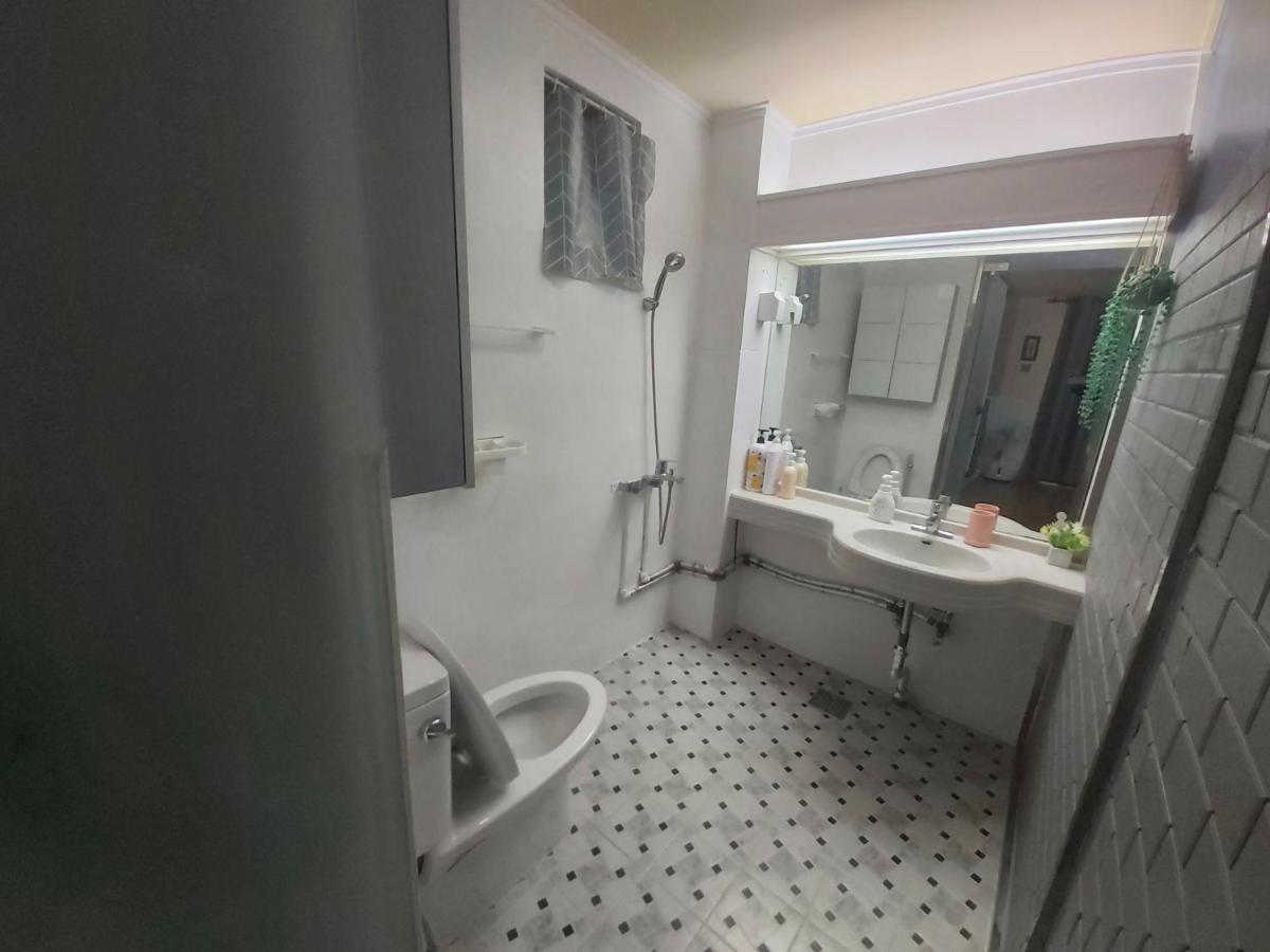 Buzz Guesthouse Hostel Сеул Екстериор снимка